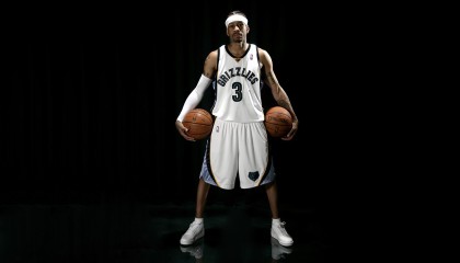 九游网页版入口-凯尔特人三代同堂赛场同台，家族传承引发热议，凯尔特人老三巨头