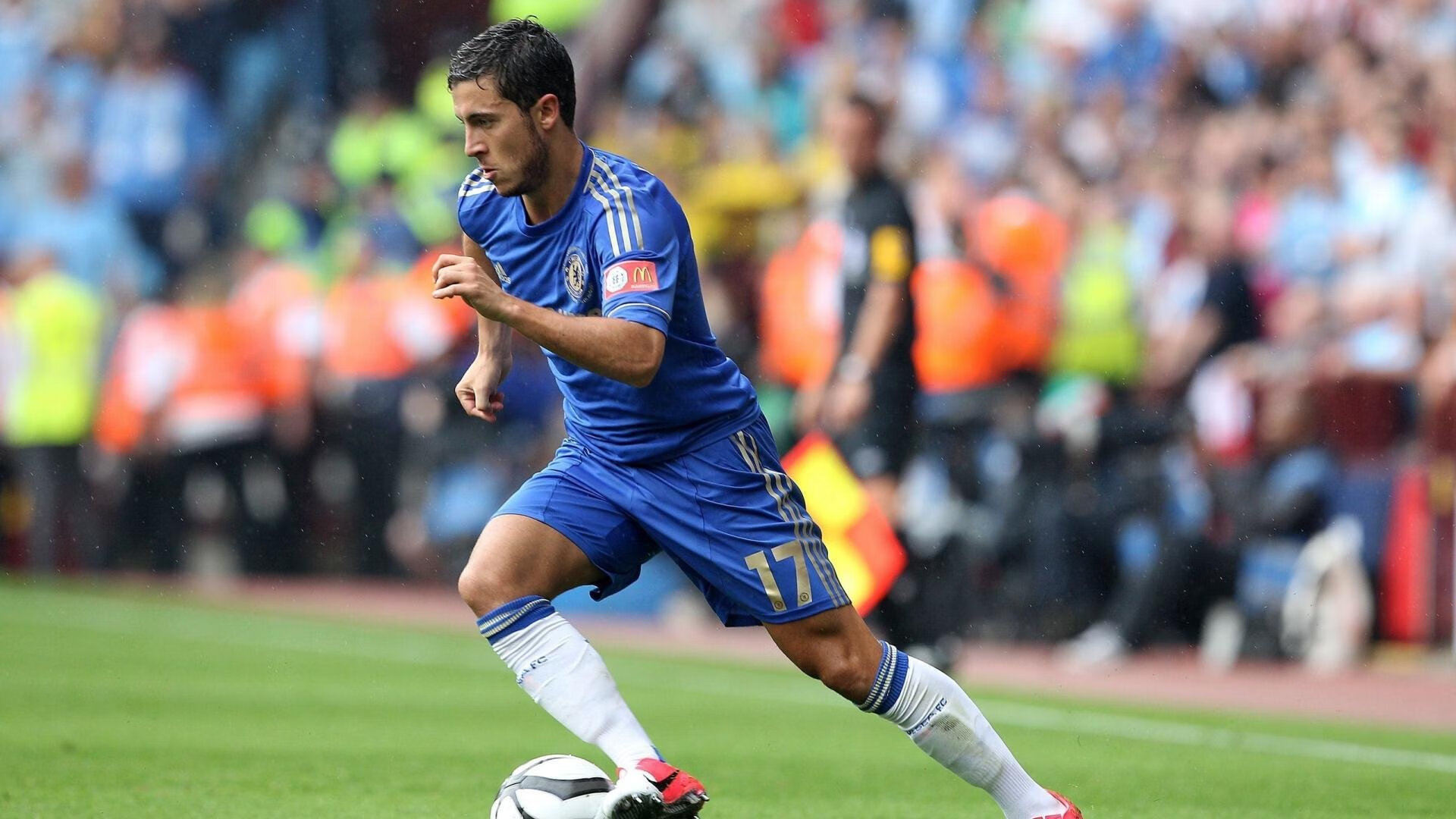 “逆境中的逐光者”——那些铸就传奇的车手故事，励志车手故事